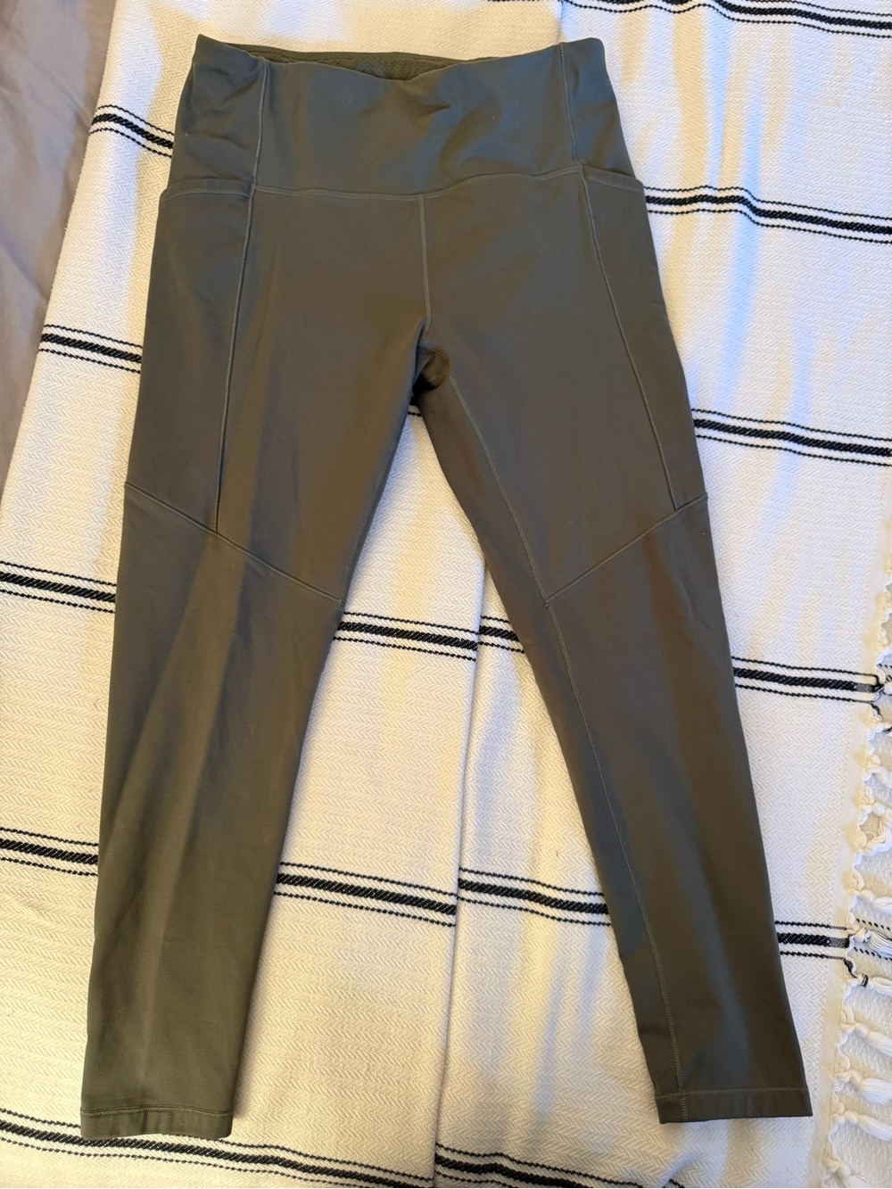 Alia Olive Green High-Waist Leggings